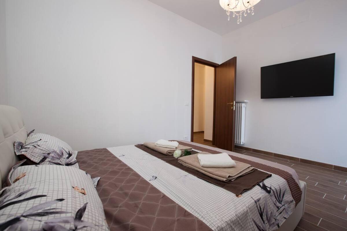 Residenza Alexander Luxury 1 Apartment Верона Екстериор снимка