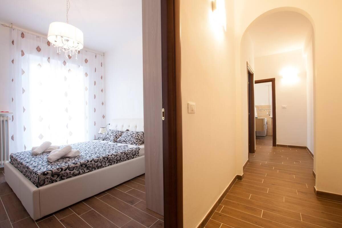Residenza Alexander Luxury 1 Apartment Верона Екстериор снимка